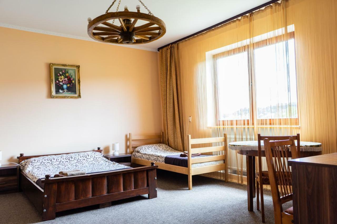 Hostel Villa Roma Lviv Exterior photo